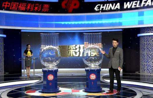 华语电影再次传来好消息！由，著名导演章家瑞编剧并执导，李海鹏监制并担任总制片人，何晟铭、柳岩、李易祥、卢杉主演的爱情电影《白色婚礼》，入围了第三届波兰国际电影节故事片官方竞赛单元和剧本官方竞赛单元，这也是本届电影节唯一一部入围的华语电影